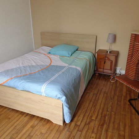 Chambre 1 Martine Hamadou Apartment Questembert Bagian luar foto